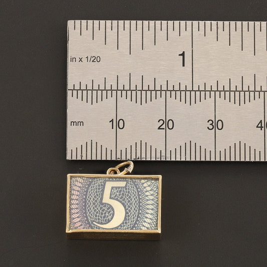 Pre-Owned 9ct Yellow Gold 5 Pounds Paper Note Charm - 3.1g - FJewellery