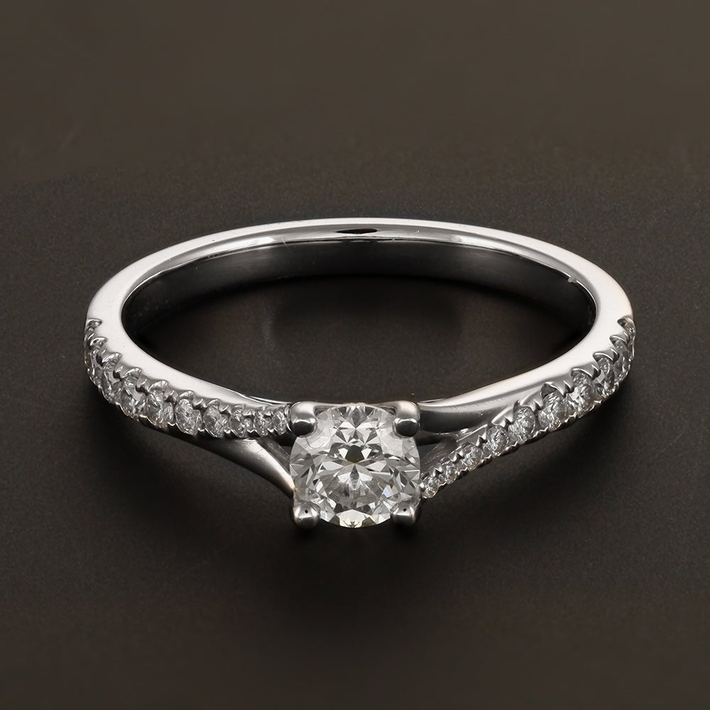 18ct Yellow Gold Pre-Owned 0.71ct Diamond Engagement Ring Ring - 2.79g - FJewellery