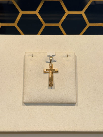 18ct Gold Cross Pendant with Ribbed Detail