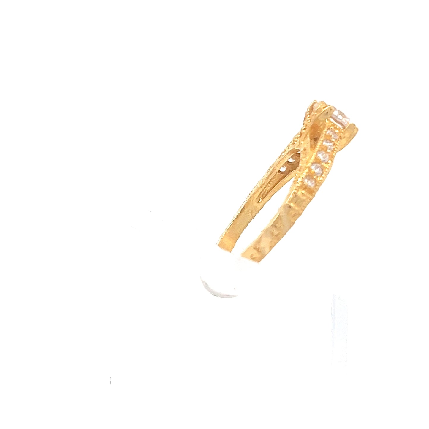 22ct Gold Round Clear Stone Halo Ring