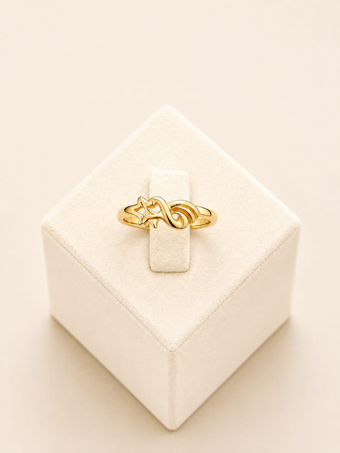 22ct Gold Interlocking Knot Design Ring