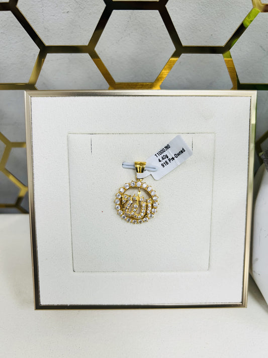 22ct Gold Round Pendant with Clear Stone Cluster Border