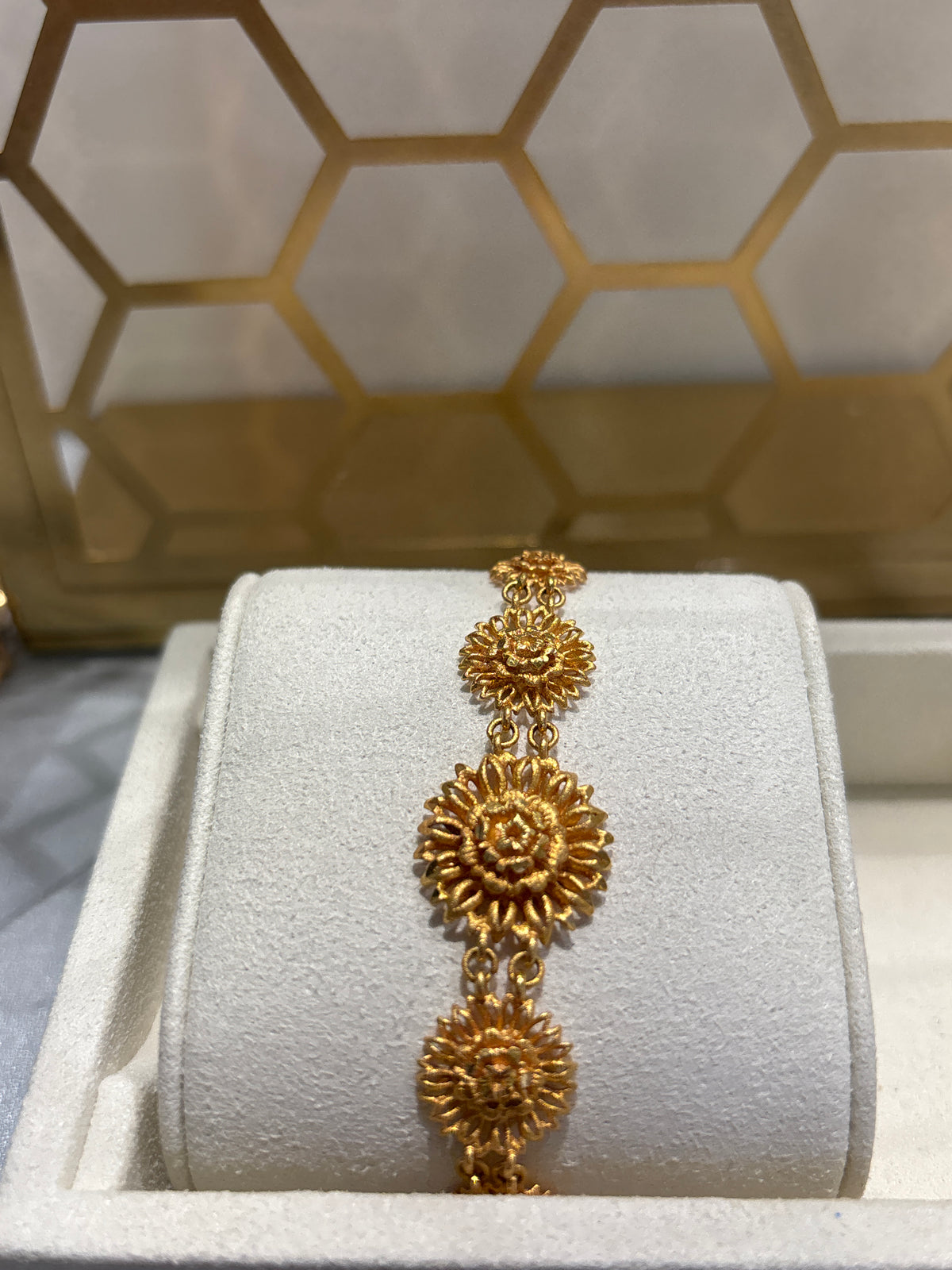 22ct Gold Bracelet with Linked Floral Sunburst Motifs