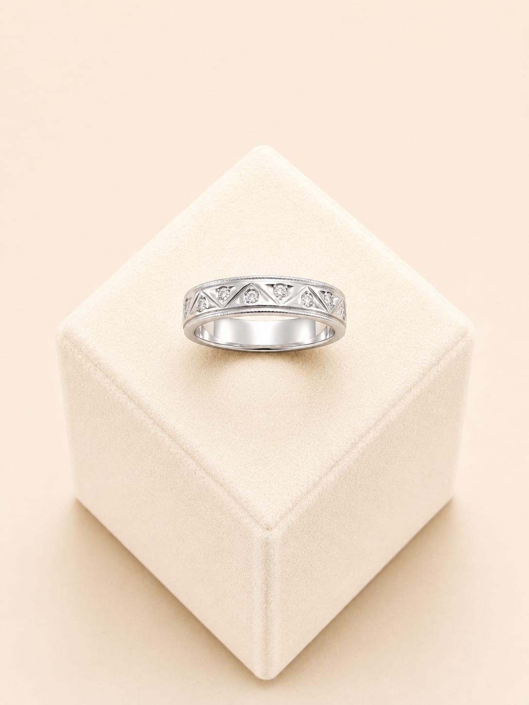 18ct White Gold Ring with Geometric Clear Stone Motifs
