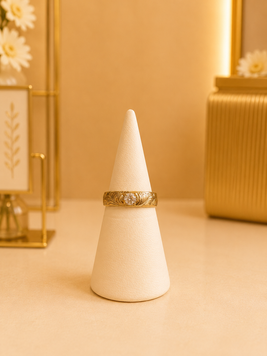 9ct Gold Engraved Band Ring with Central Clear Stone