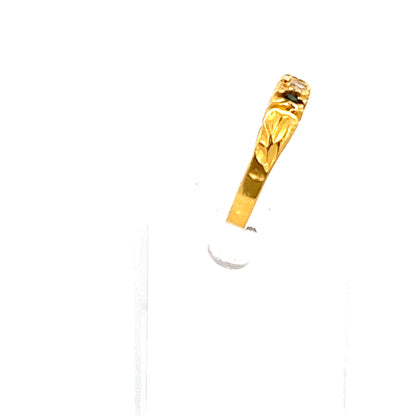 22ct Gold Ring with Alternating Clear and Coloured Stones