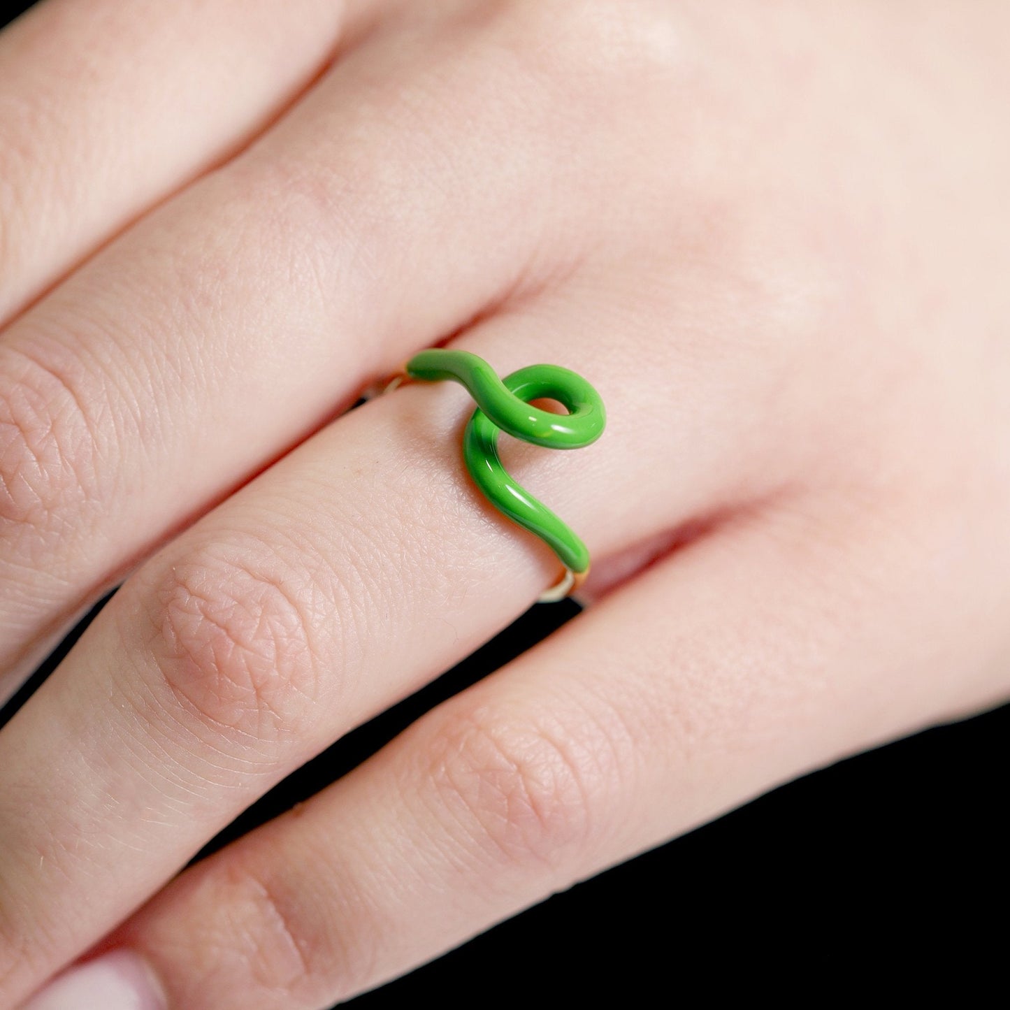 18ct 1 Micron Gold Plated Enamel Twist Ring PRN3002 PRN3002B