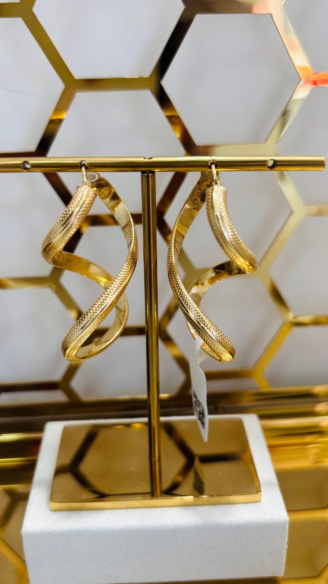 18ct Gold Textured Twisted Open Drop Earrings - FJewellery
