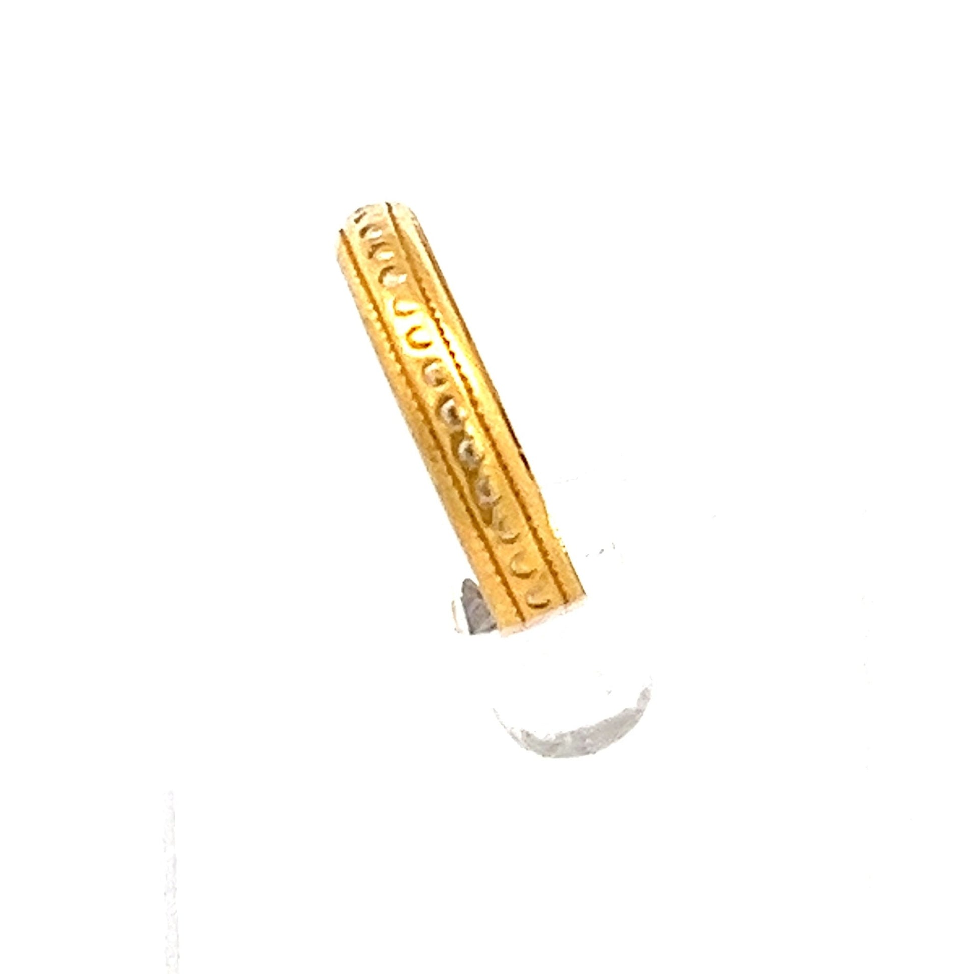 22ct Gold Grooved Band Ring with Raised Pattern - FJewellery