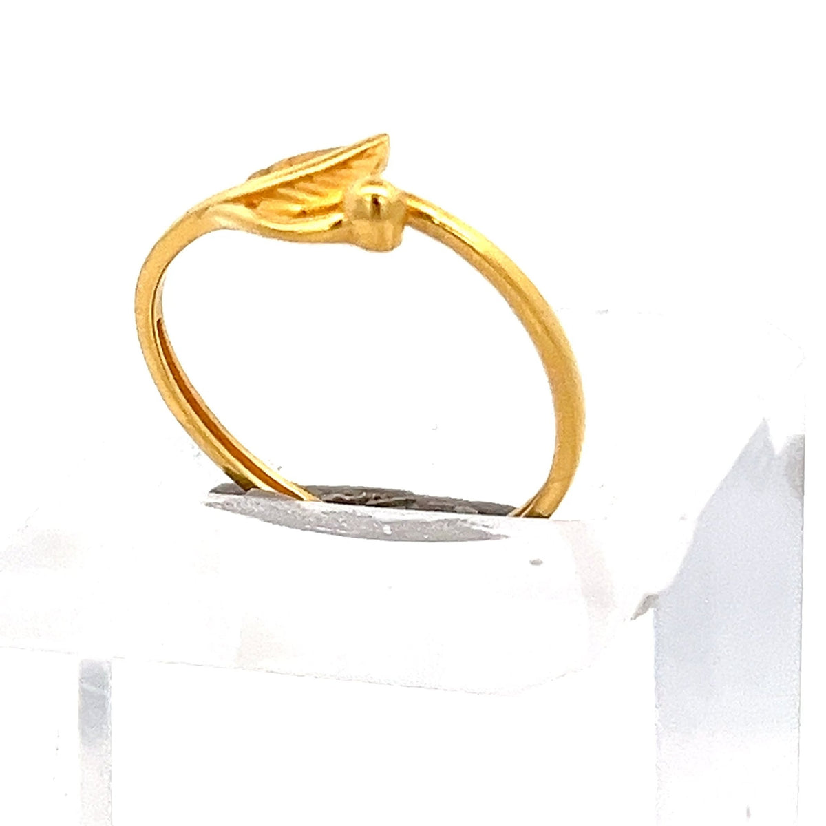 22ct Gold Leaf Design Ring with Clear Stone Detail - FJewellery