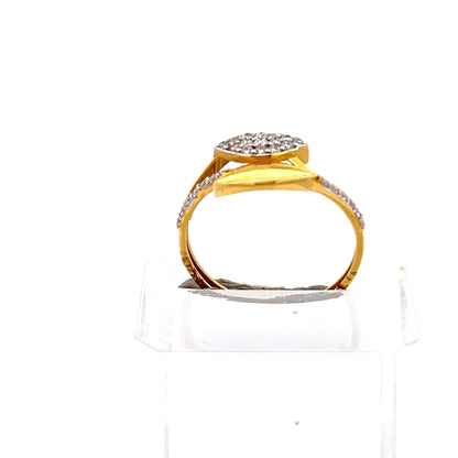 22ct Gold Oval Clear Stone Cluster Ring - FJewellery
