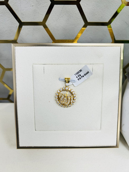 22ct Gold Round Pendant with Clear Stone Cluster Border - FJewellery