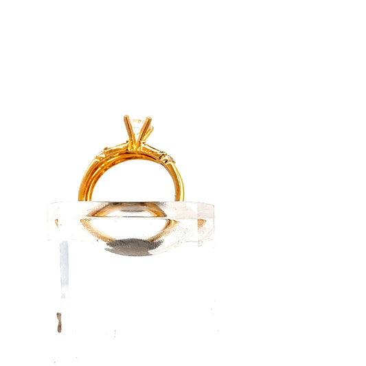 22ct Gold Split Shank Ring with Clear Stone Setting - FJewellery