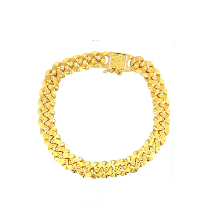 22ct Gold Textured Link Bracelet with Patterned Clasp - FJewellery