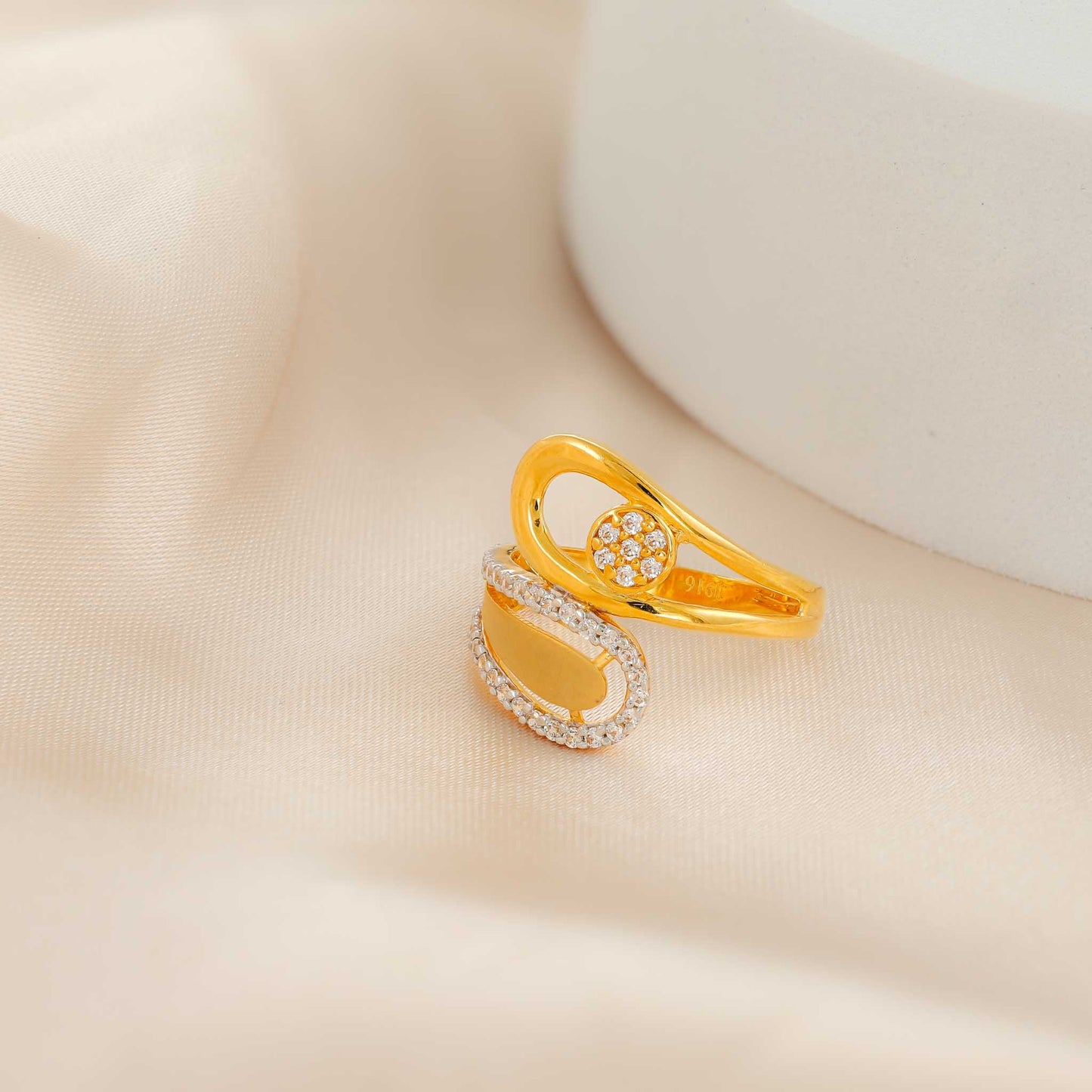 22ct Yellow Gold Unique Design Cubic Zirconia PZ125 - RN106 Ring - FJewellery
