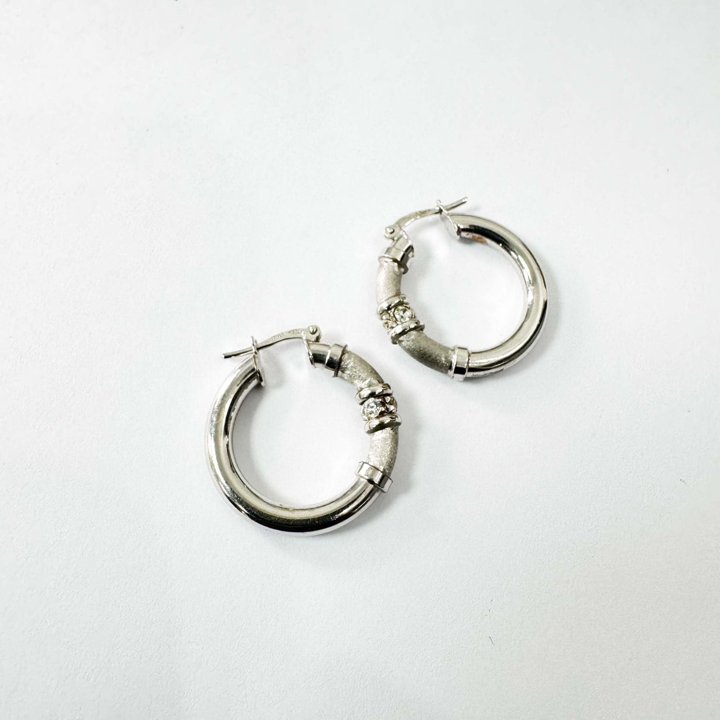 9ct white gold pre - loved hoop earrings 05001985 - FJewellery