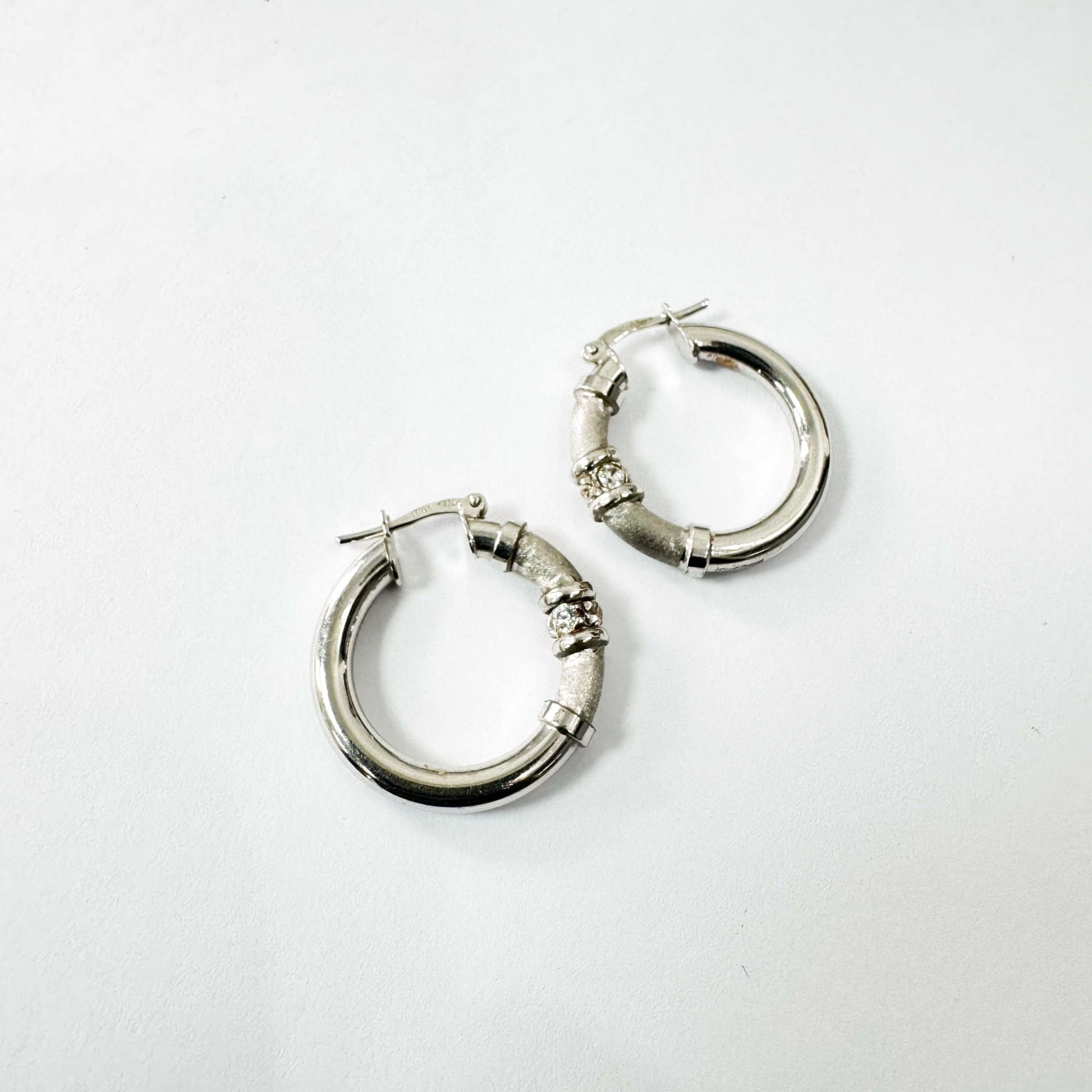 9ct white gold pre - loved hoop earrings 05001985 - FJewellery