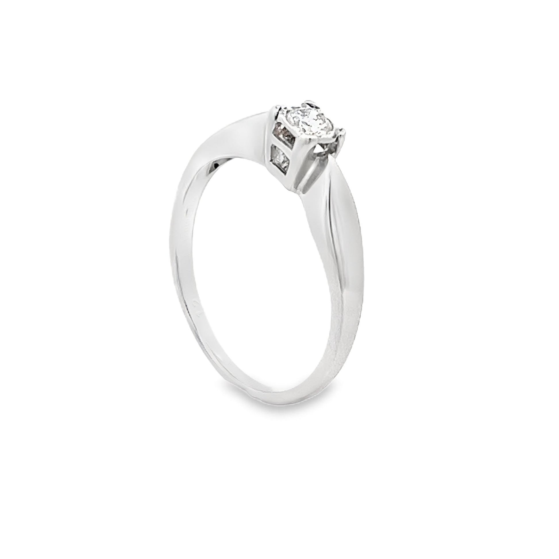 9ct white gold pre - loved ring with diamond 08000391 - FJewellery