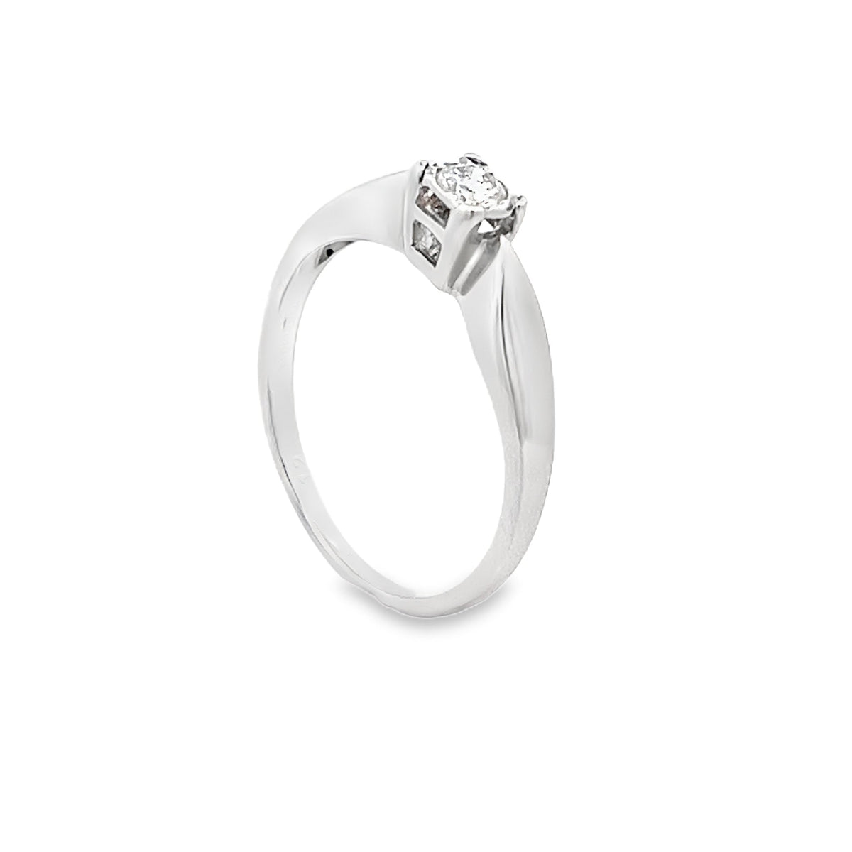 9ct white gold pre-loved ring with diamond 08000391 - FJewellery