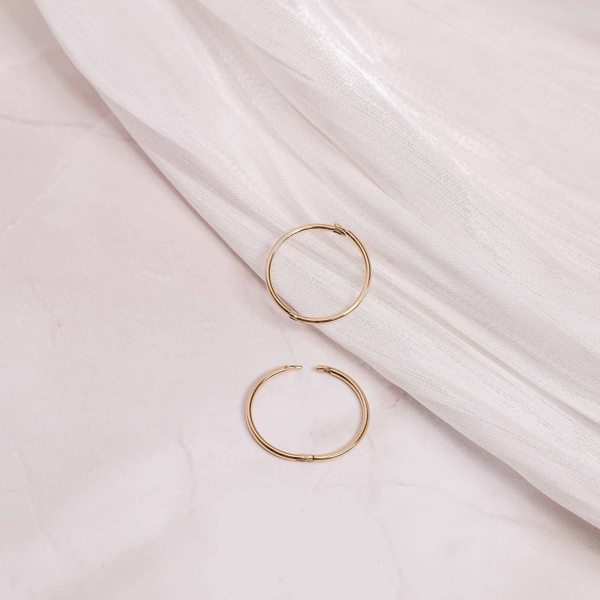 9ct Yellow Gold 14mm Plain Hinged Sleepers 106366 - FJewellery