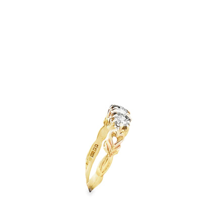 9ct yellow gold pre - owned ring with stones 08001143 - FJewellery