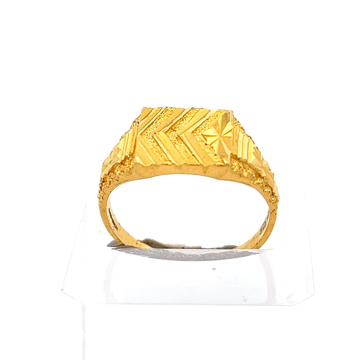 22ct Gold Geometric Engraved Pattern Ring