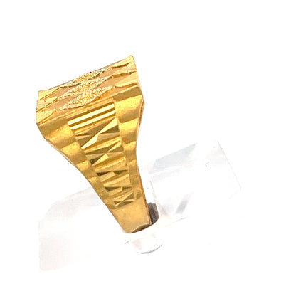 22ct Gold Rectangular Patterned Cluster Ring