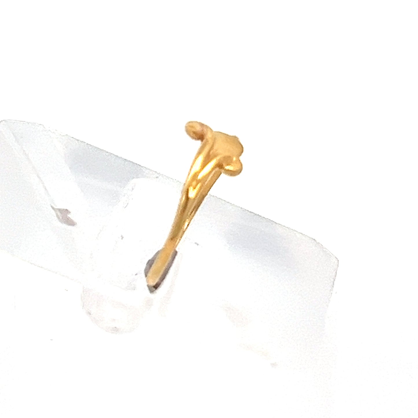22ct Gold Ring with Curved Openwork and Clear Stones