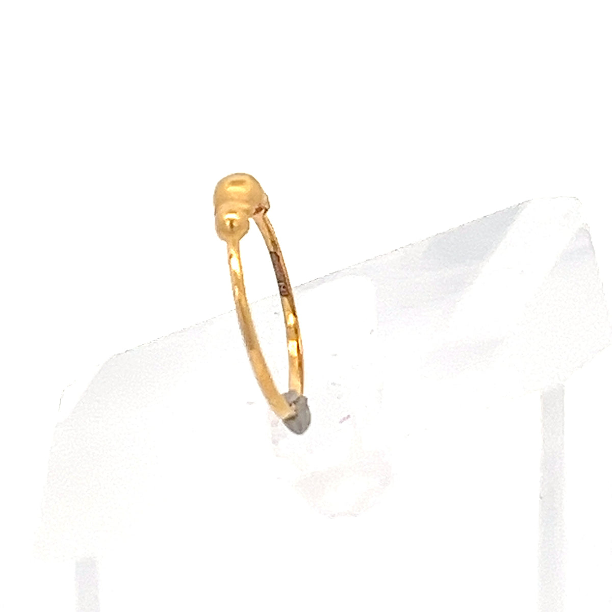 22ct Gold Ring with Graduated Clear Stone Cluster