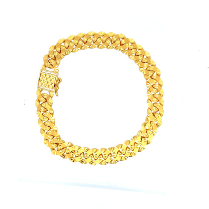 22ct Gold Textured Link Bracelet with Patterned Clasp