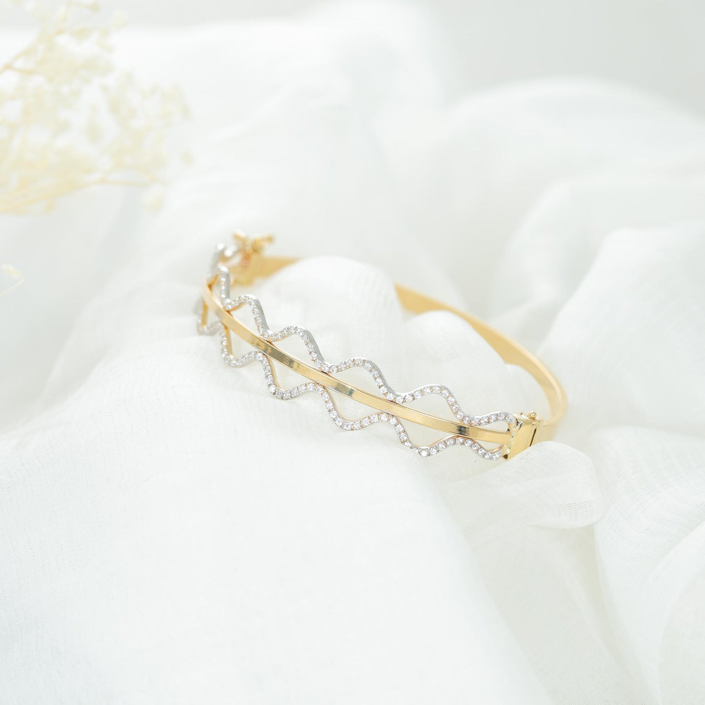 9ct Yellow Gold Cubic Zirconia Waved Bangle