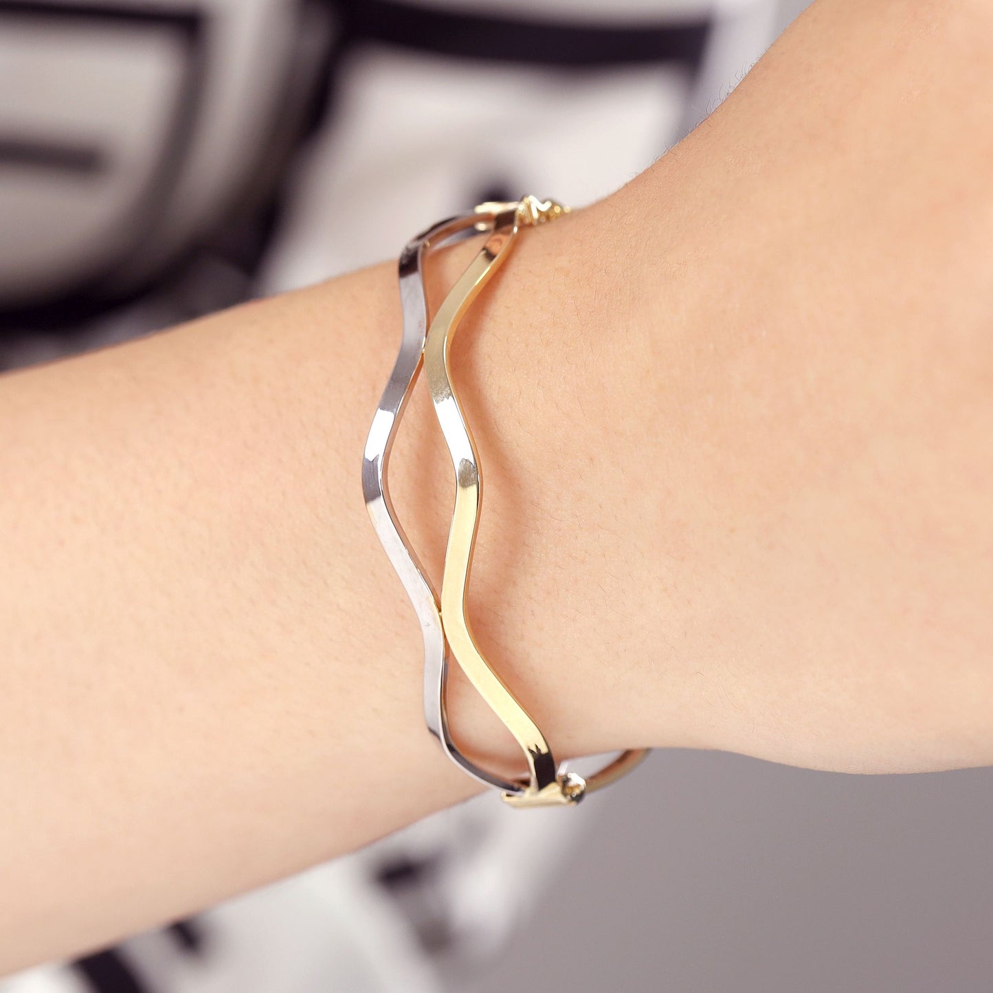 9ct Gold Two Tone Bangle