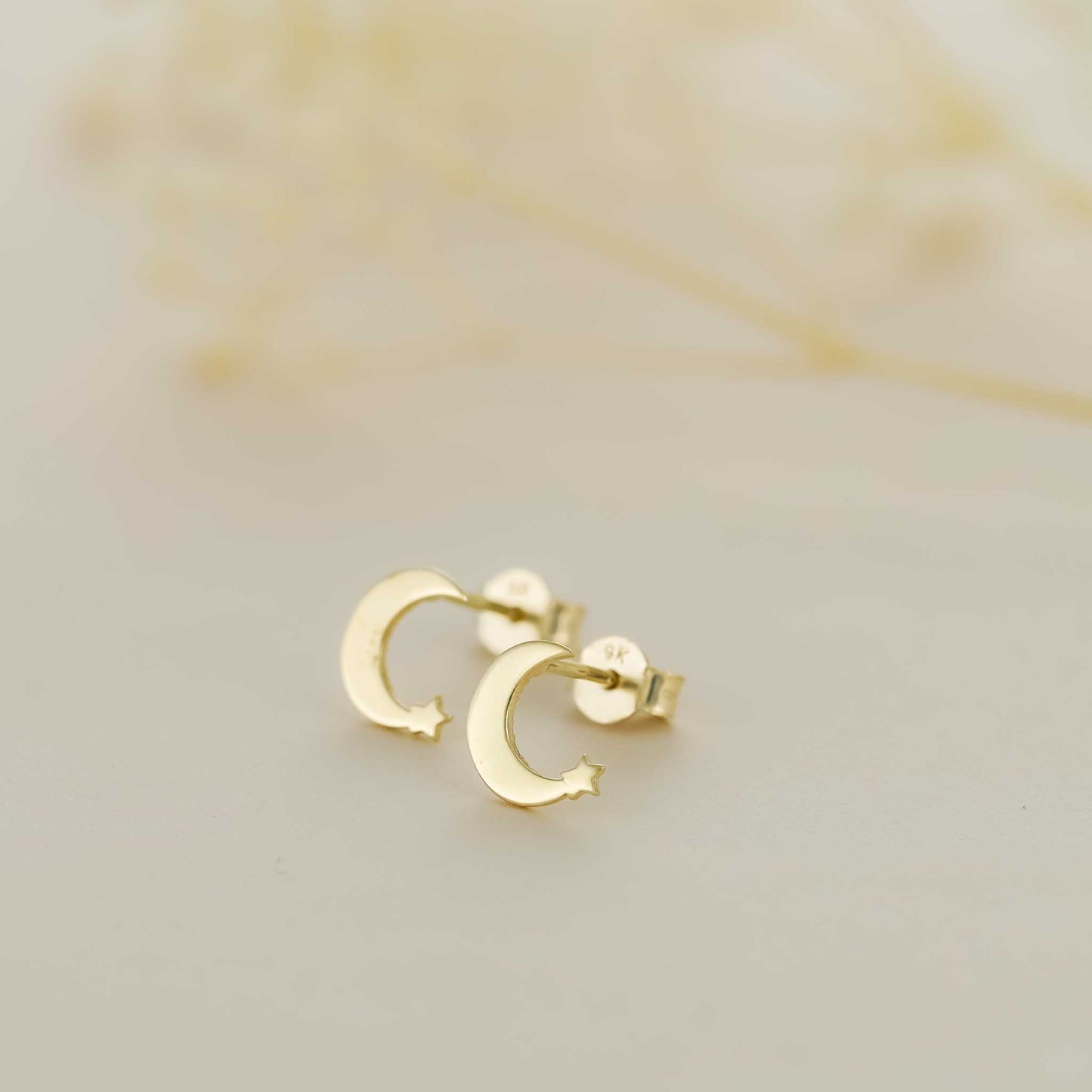 9ct Yellow Gold Moon Stud Earrings