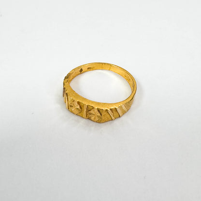 22ct yellow gold pre-loved baby ring FCP01002317
