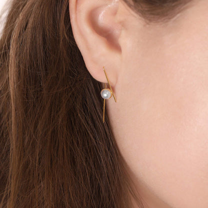 18ct solid gold Akoya pearl earrings 1.5g INO524-ER1