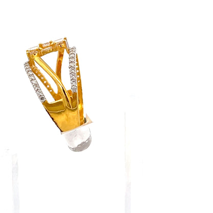 22ct Gold Ring with Clear Stone Split Shoulder Setting
