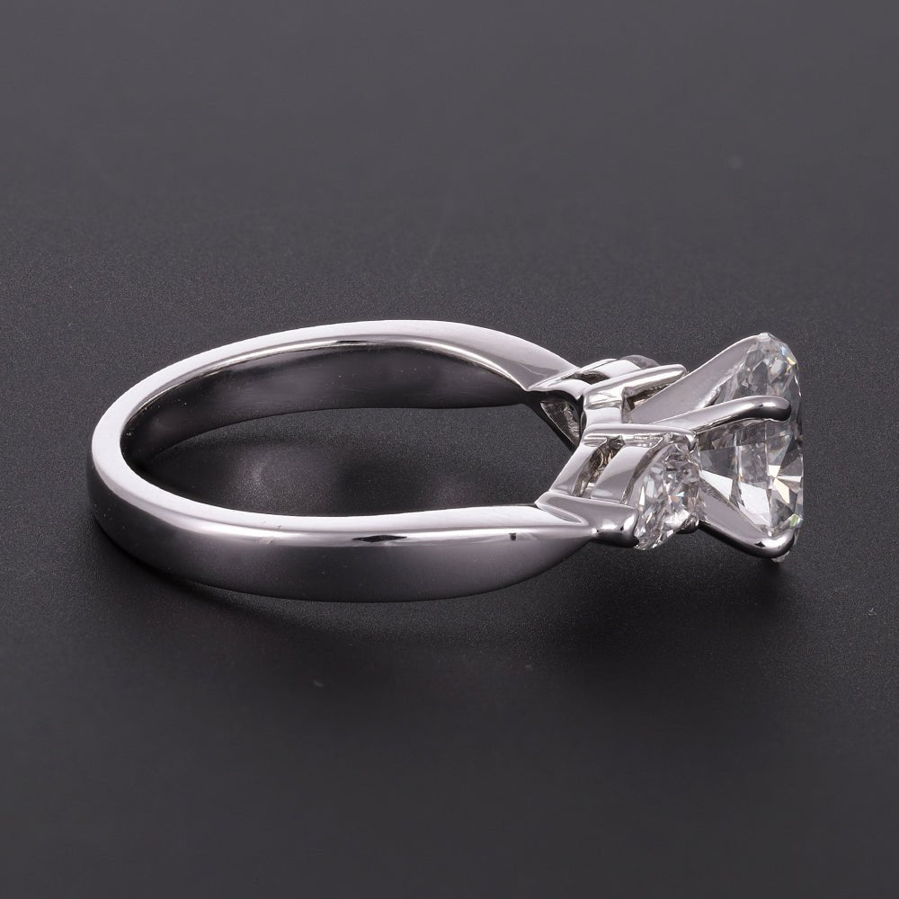 Pre-owned 18ct White Gold 1.96ct F/SI2 Diamond Engagement Ring - FJewellery