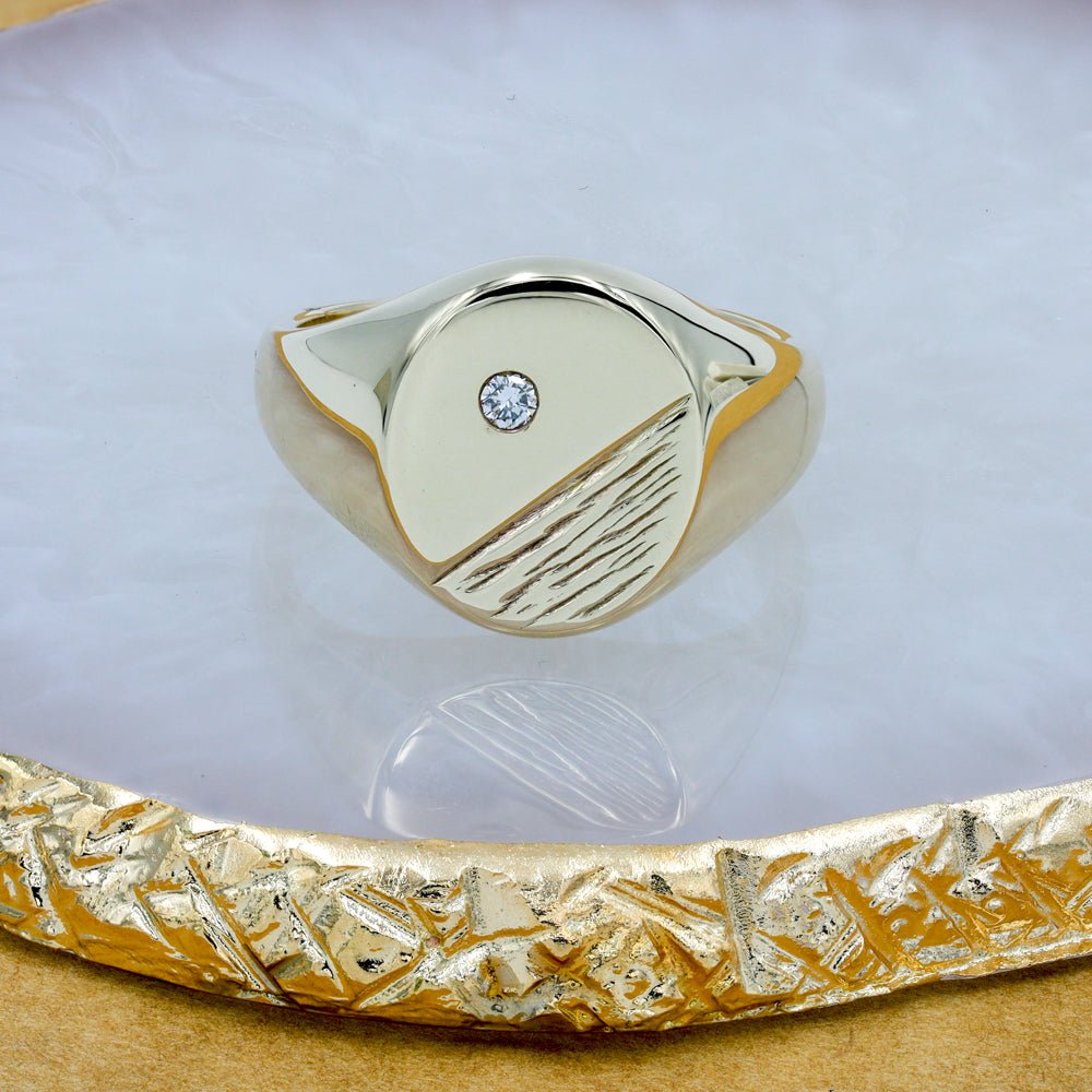 Pre-owned 9ct Gold Diamond Signet Ring- 12g- Size V 1/2 - FJewellery