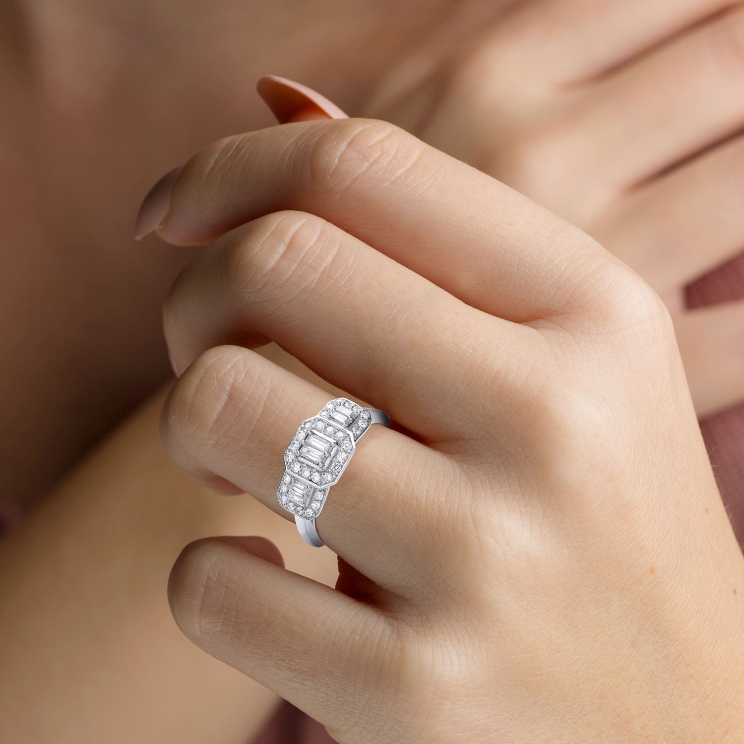 18ct White Gold 0.50ct Diamond Dress Ring - FJewellery