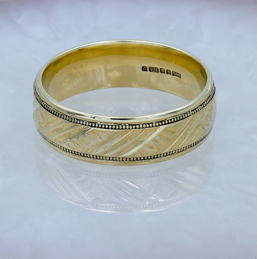 Pre-owned 9ct Yellow Gold Patterned Band Ring - 7g - Size v